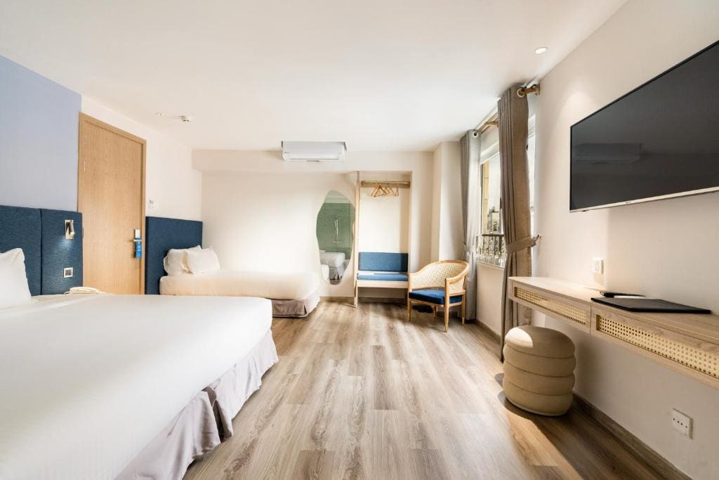 Family Room With City View room - Image 1