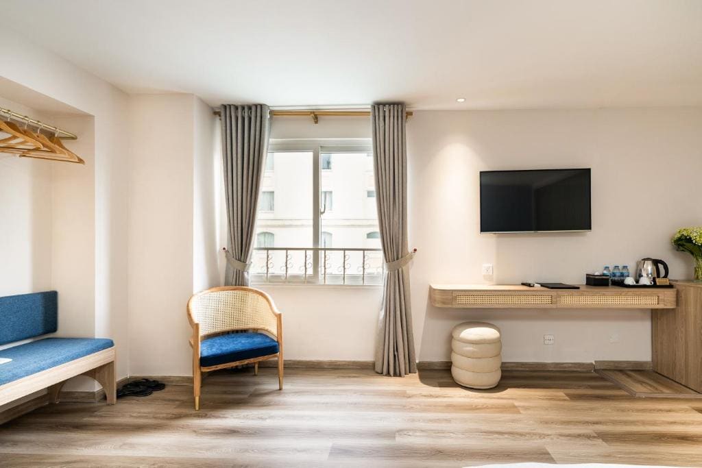 Family Room With City View room - Image 3