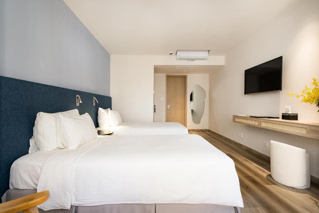 Suite Twin Room With City View room - Image 1