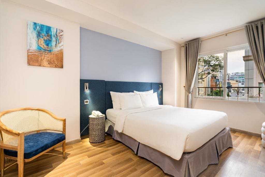 Deluxe Double Room with Alley view room - Image 1