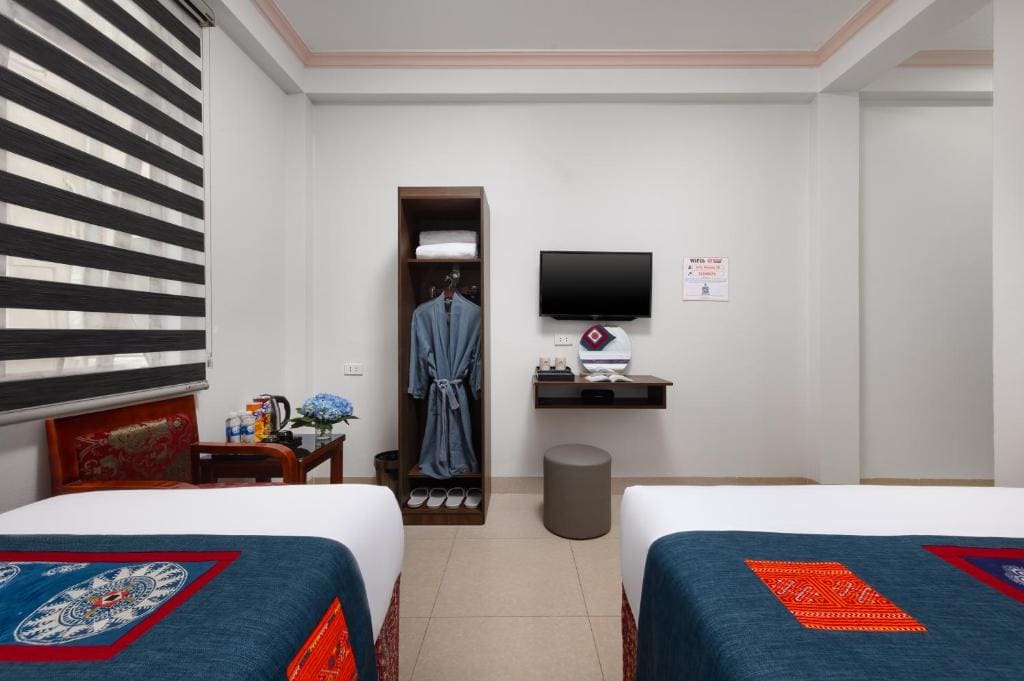 Standard Triple Room room - Image 2
