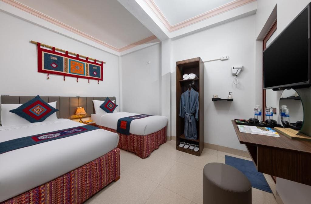 Double or Twin Room with Private Bathroom room - Image 3