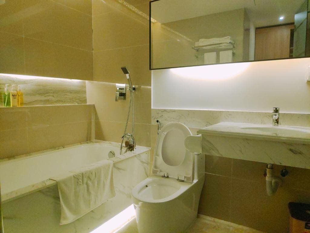 Double Room with Private Bathroom room - Image 1