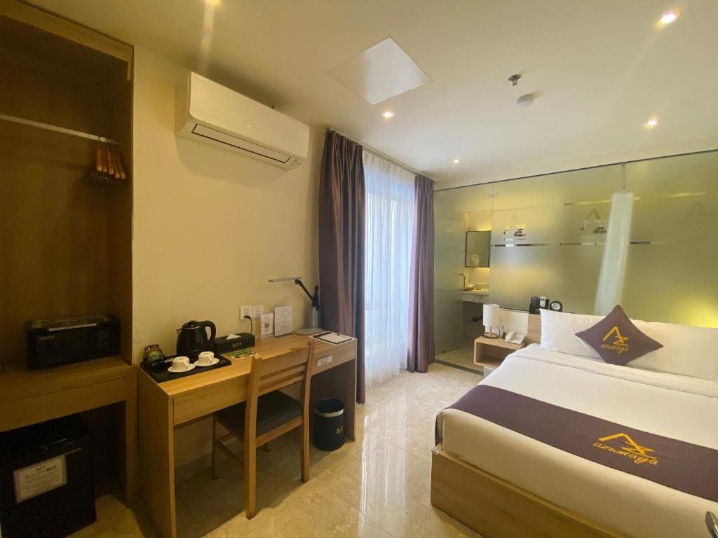 Single Room with Bath room - Image 1