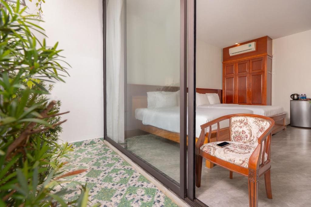 Family Suite with Balcony room - Image 1