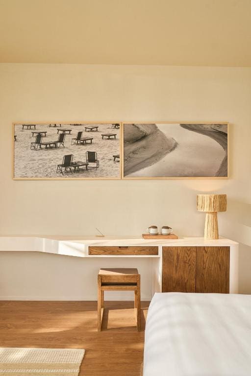 Premier Double Room with Balcony and Sea View room - Image 3