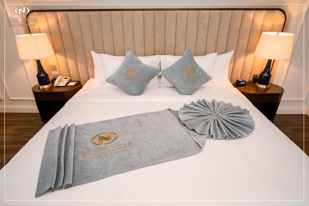 One-Bedroom Apartment room - Image 2