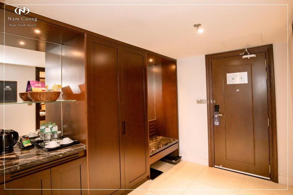 Deluxe Family Room room - Image 3