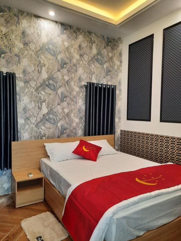 Deluxe Double Room (2 Adults + 1 Child) room - Image 2