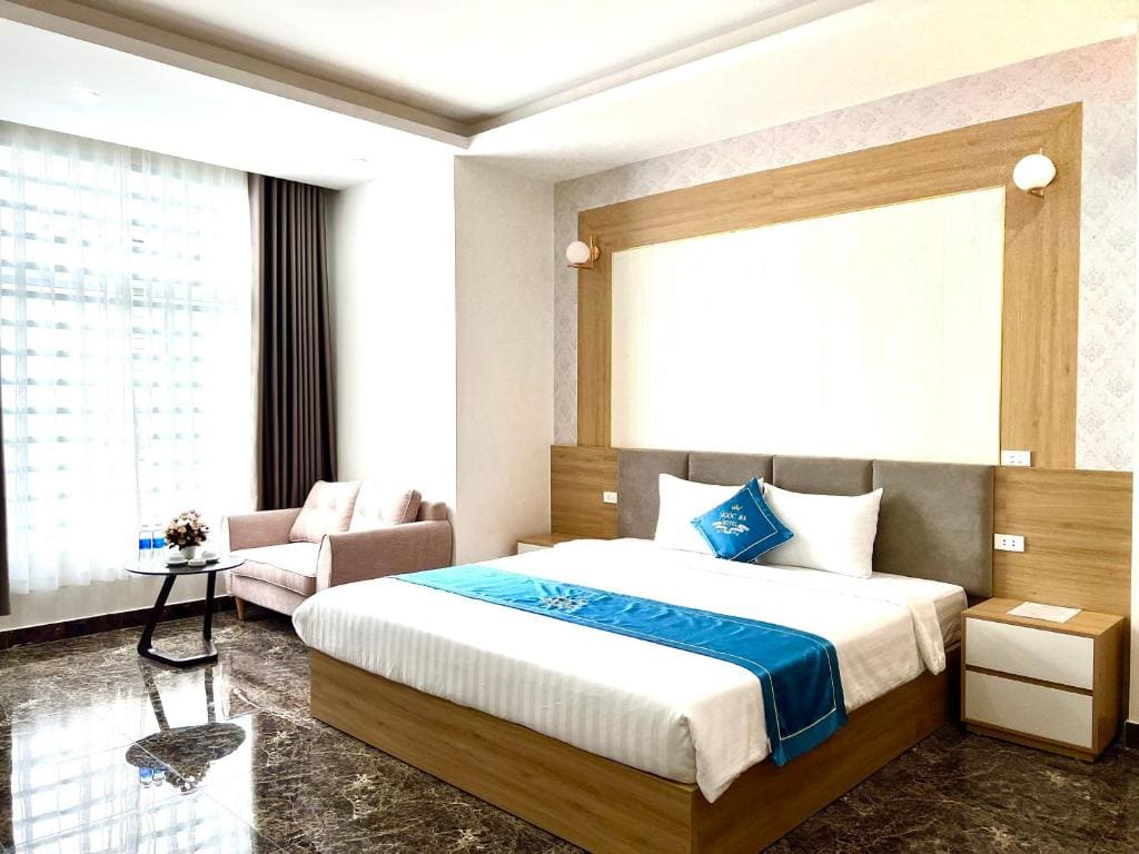 Deluxe Double Room with Bath room - Image 2