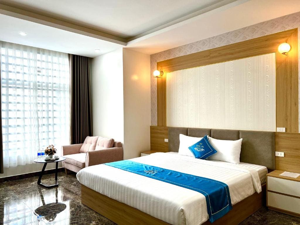 Deluxe Double Room with Bath room - Image 3