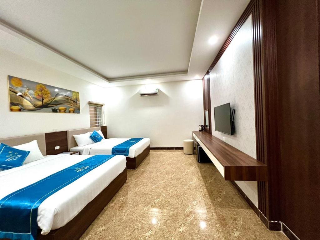 Deluxe Double Room with Two Double Beds room - Image 3