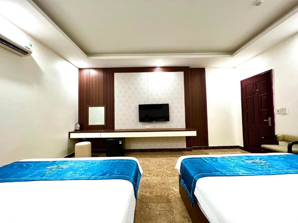 Deluxe Double Room with Two Double Beds room - Image 1