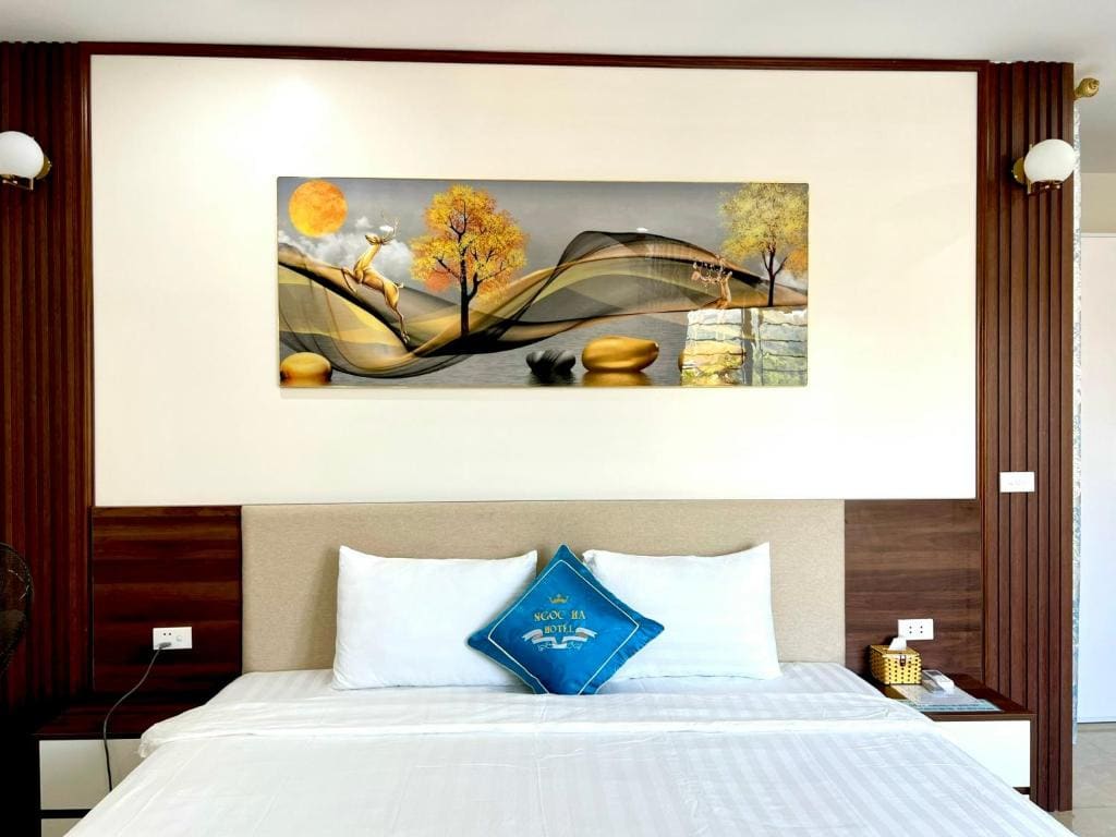 Double Room with Lake View room - Image 2