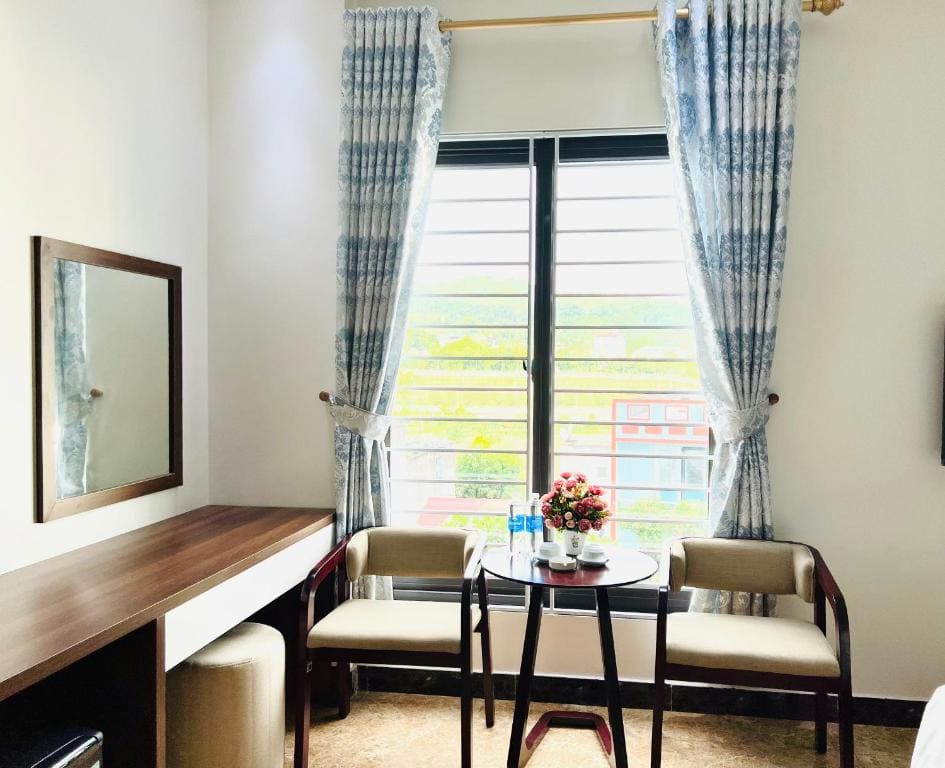 Double Room with Lake View room - Image 1