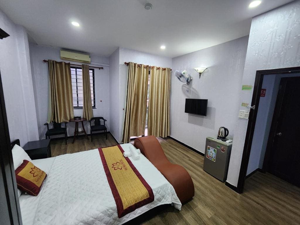 Deluxe Room (2 Adults + 1 Child) room - Image 2