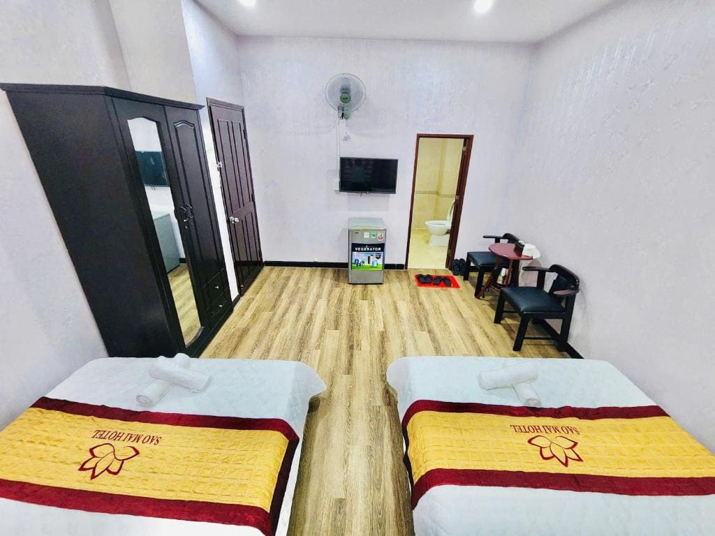 Family Room room - Image 2