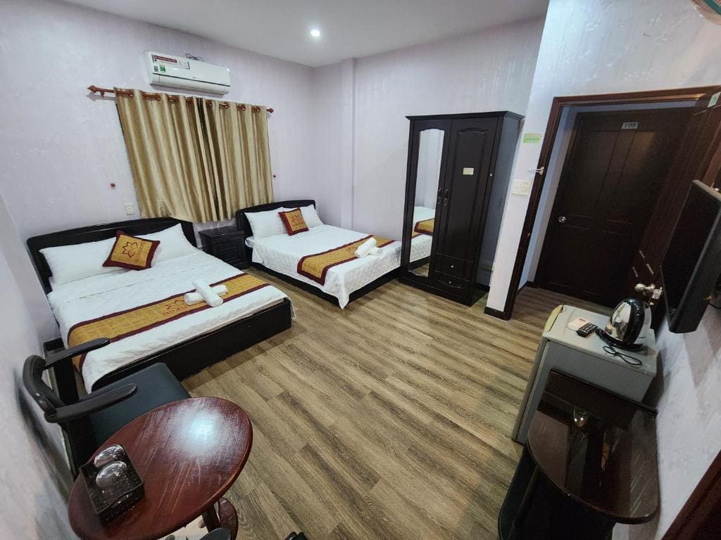 Family Room room - Image 1