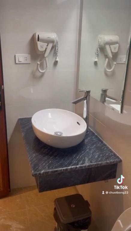 Quadruple Room with Private Bathroom room - Image 3