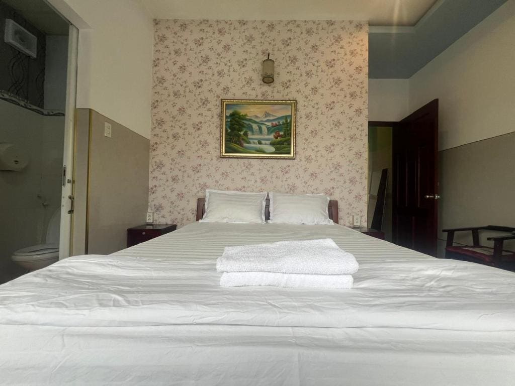 Standard Double Room - No Window room - Image 1