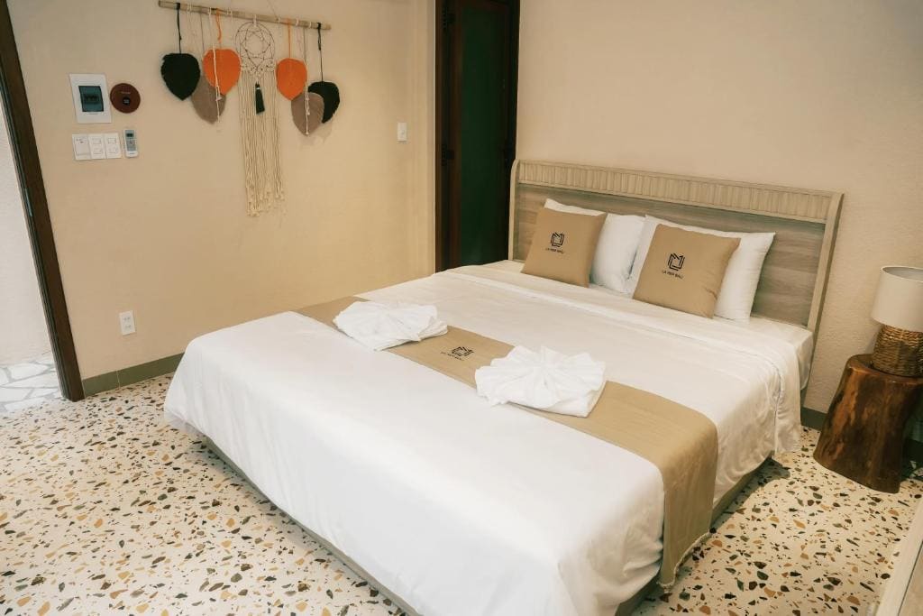 King Room with Pool View room - Image 2