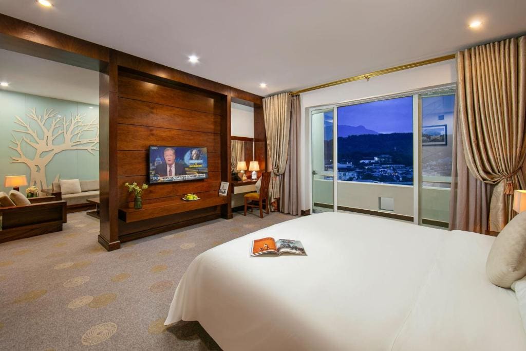 VIP room room - Image 1