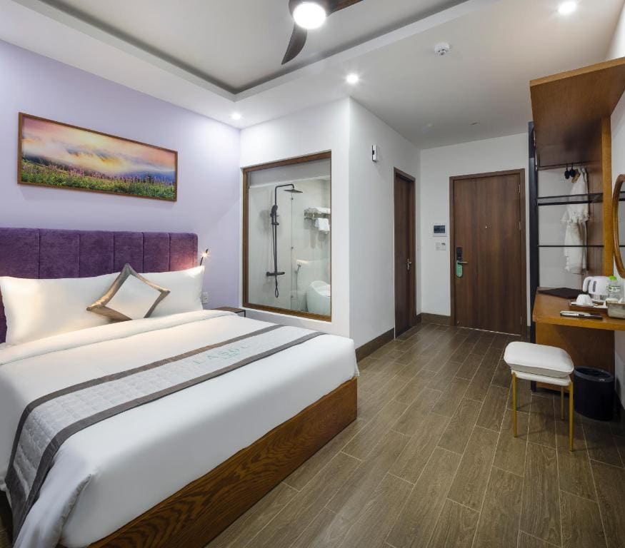Deluxe Family Room room - Image 3