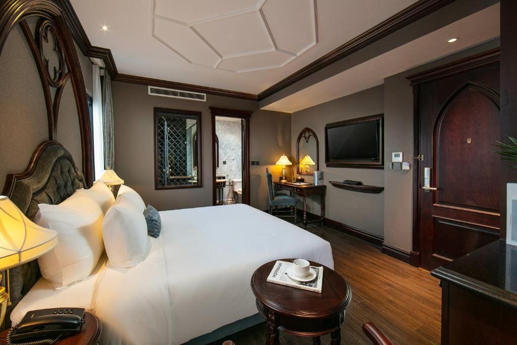 Deluxe King Room room - Image 1