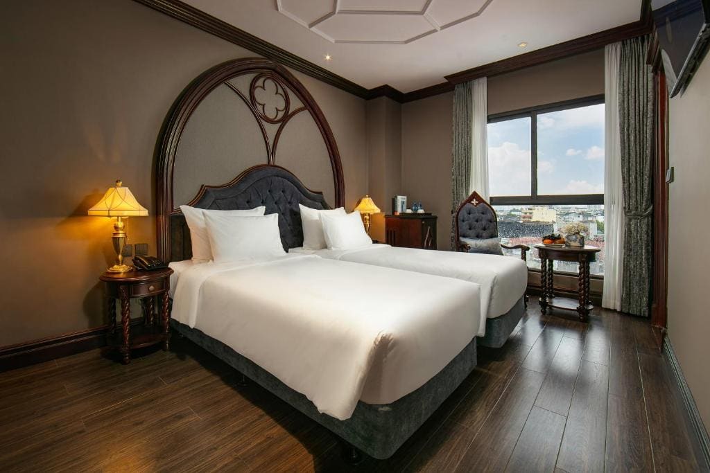 Deluxe King Room room - Image 3
