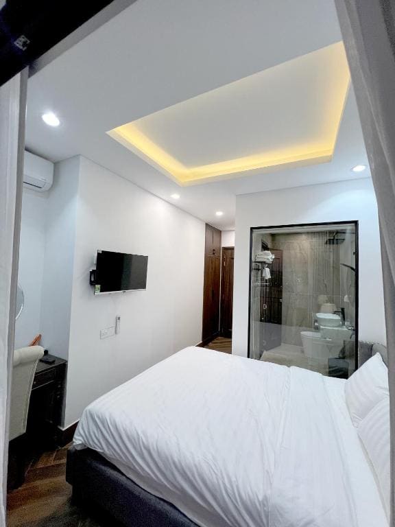 Deluxe Double Room with Balcony room - Image 2