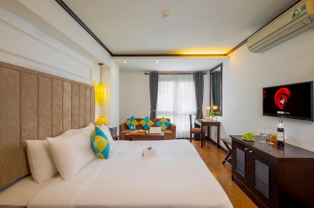Deluxe Double or Twin Room with City View room - Image 2