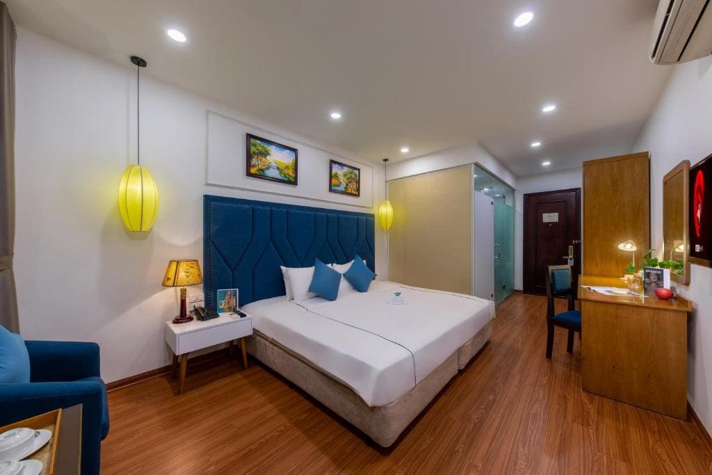 Superior Double or Twin Room room - Image 3