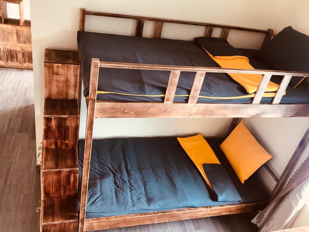 Single Bed in 10-Bed Dormitory Room room - Image 3