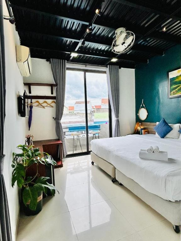 Standard Double or Twin Room with Balcony room - Image 3