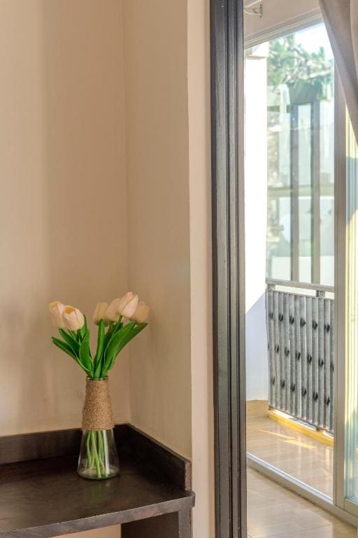 Deluxe Double Room with Balcony room - Image 2