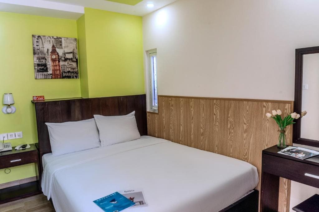 Superior Triple Room room - Image 1