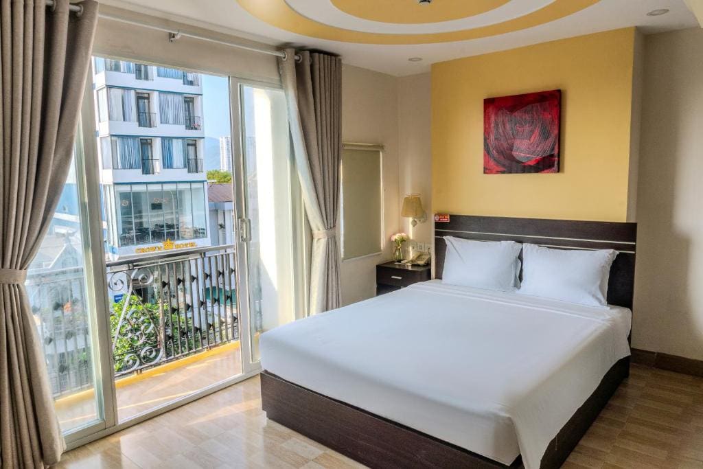 Superior Triple Room room - Image 3