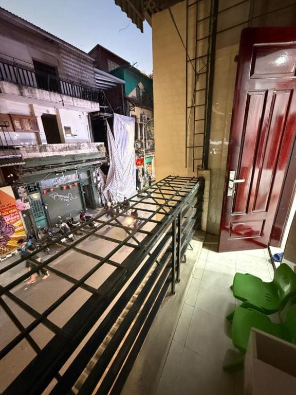 Triple Room with Balcony room - Image 1