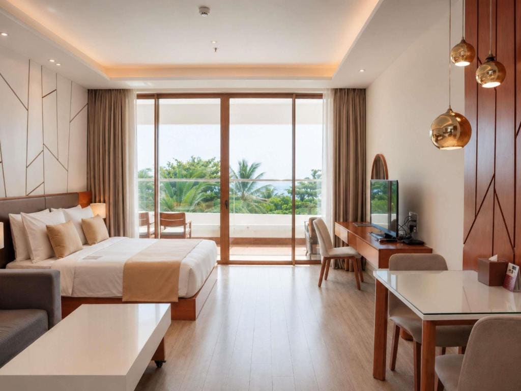 Interconnected Studio with Sofa Bed and Sea View room - Image 3