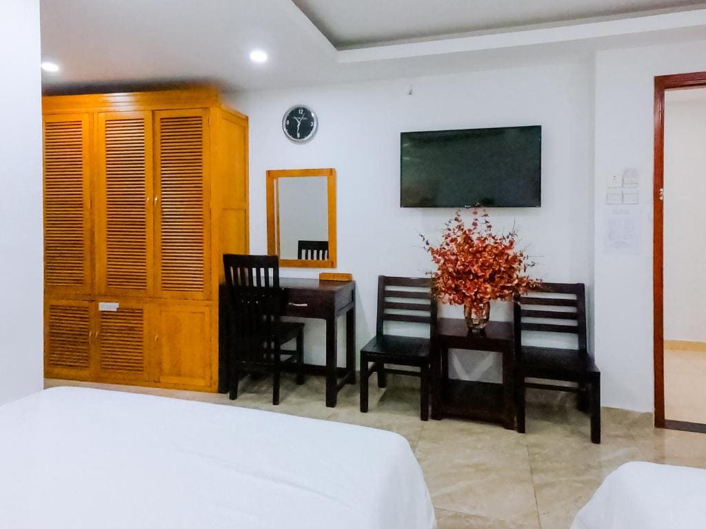 Deluxe Family Room room - Image 3