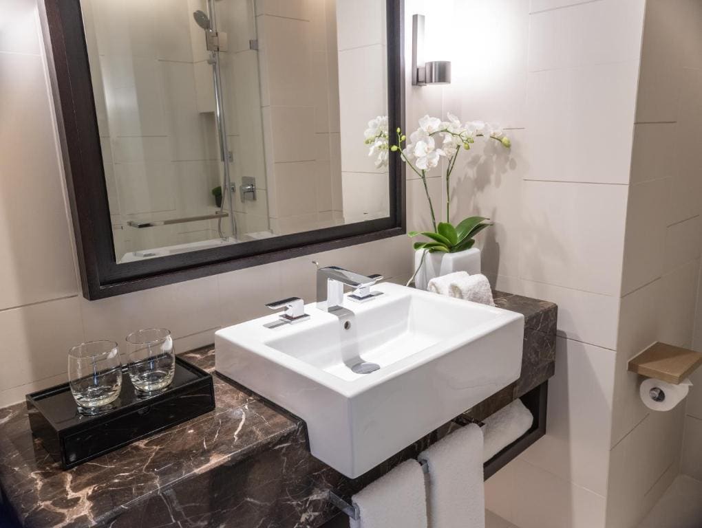 Executive Suite room - Image 3