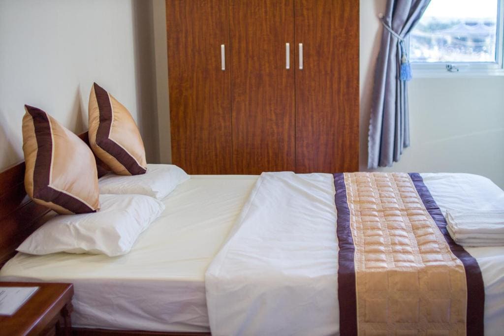 King Room with Mountain View room - Image 2