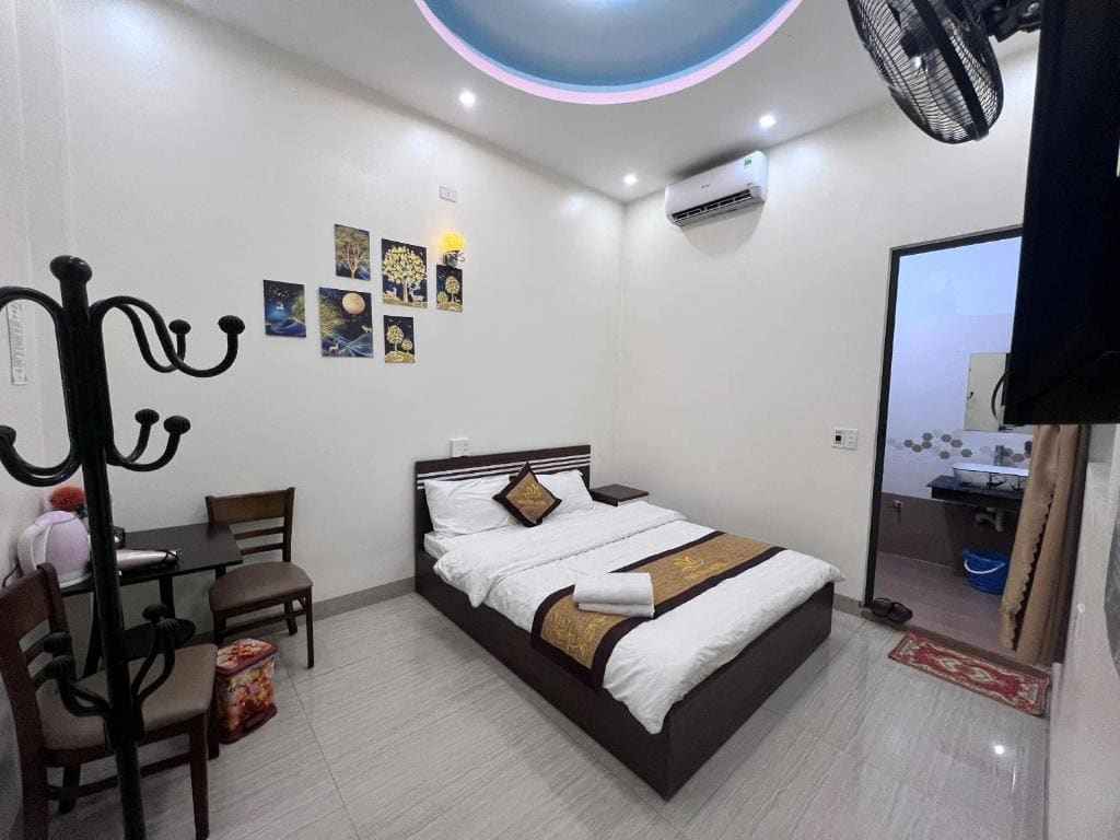 King Room room - Image 1