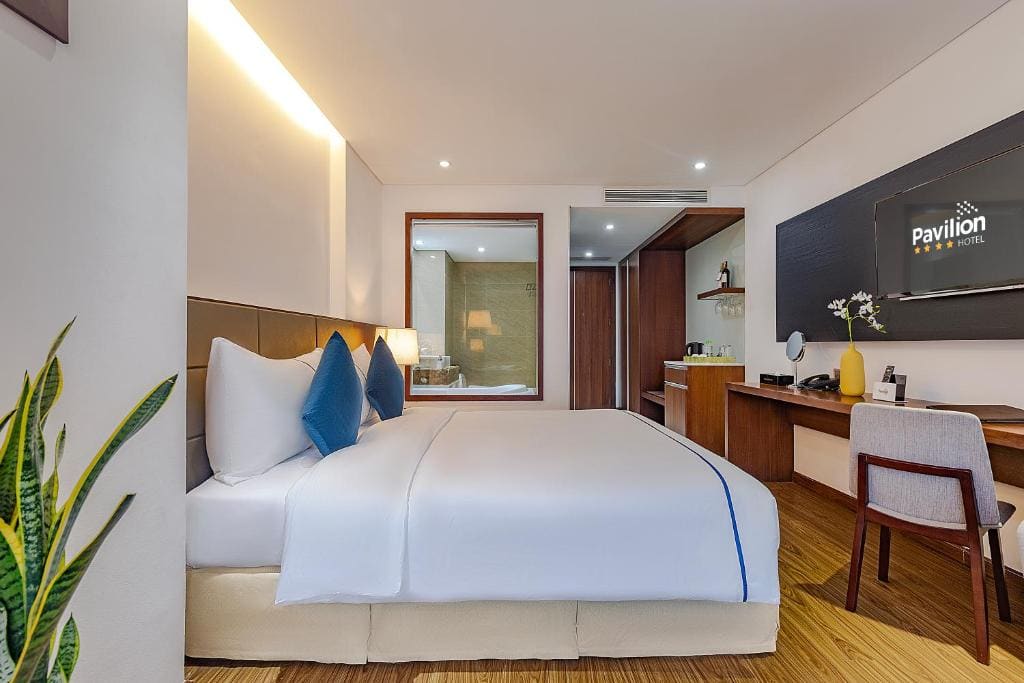 Deluxe King Suite room - Image 1