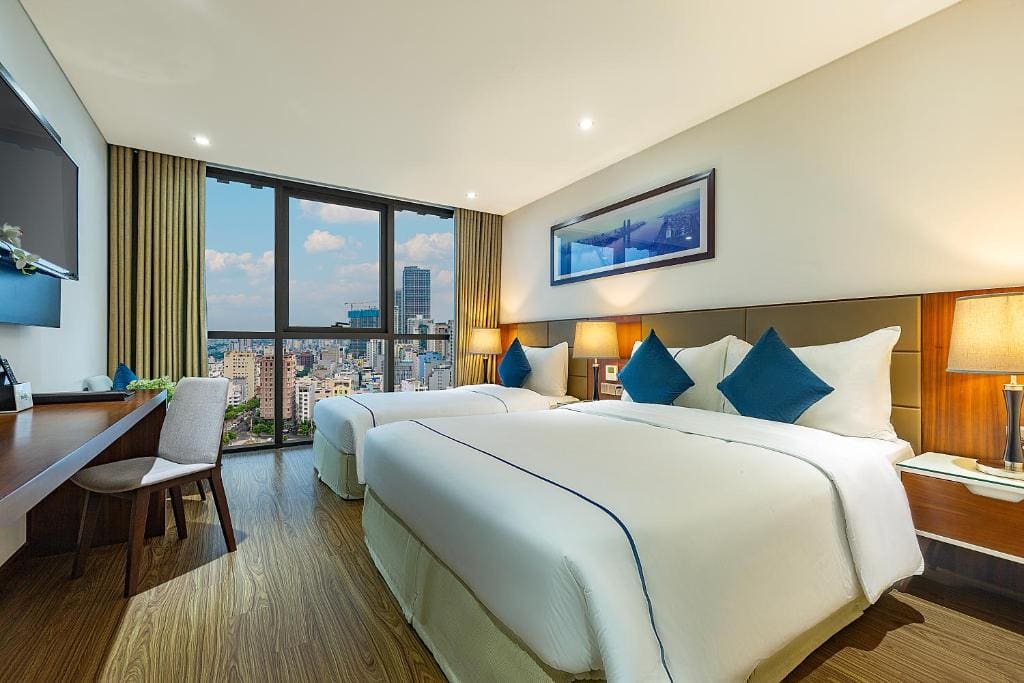 Luxury Triple Room room - Image 3