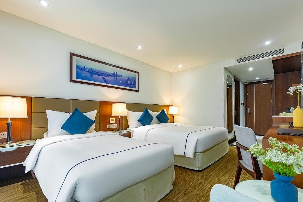 Luxury Triple Room room - Image 1