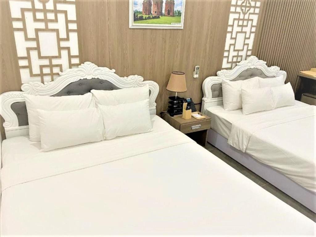 Family Room room - Image 1