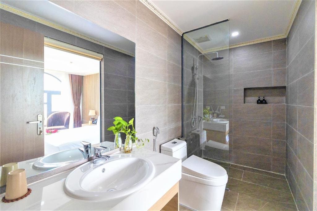 Deluxe Double Room with City View room - Image 3