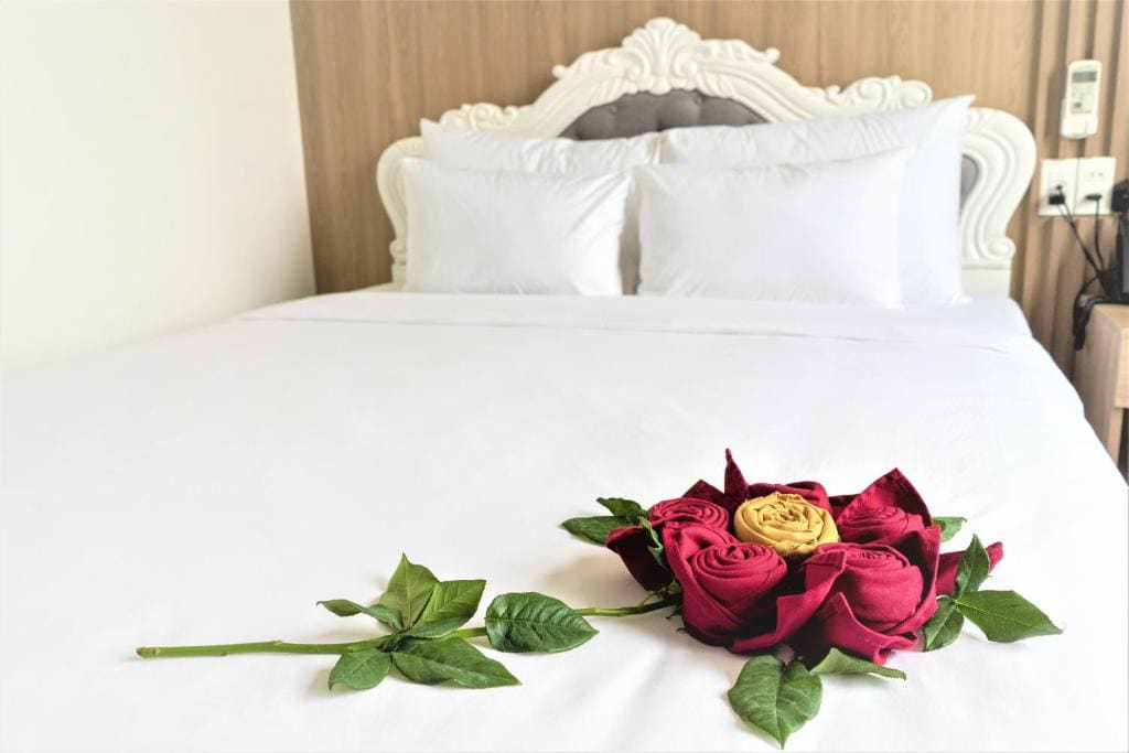 Deluxe Double Room with City View room - Image 2