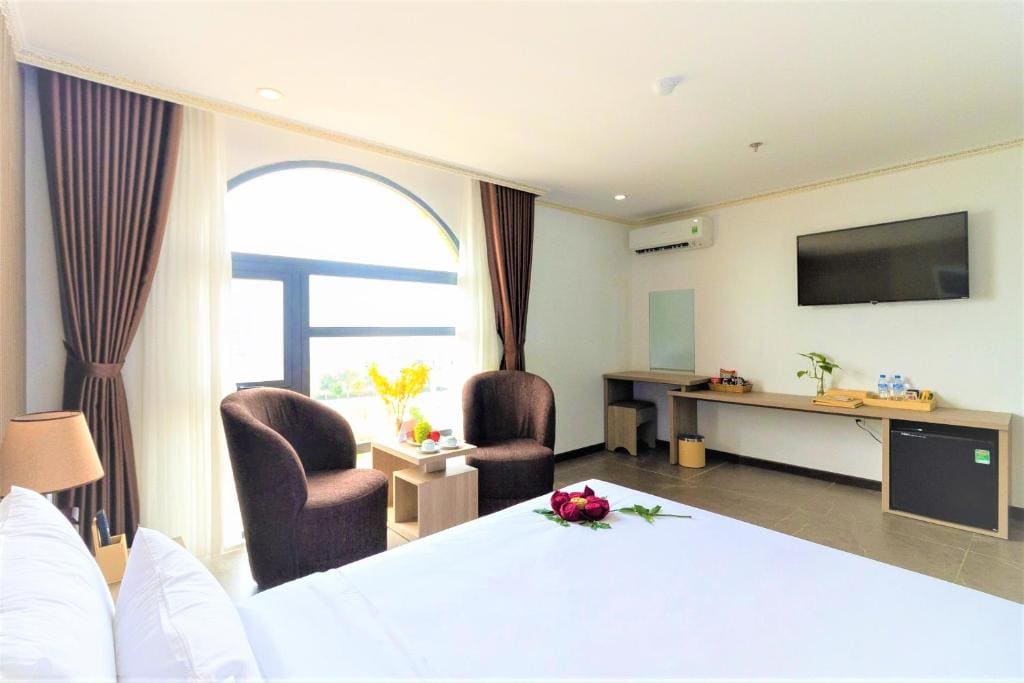 Deluxe Double Room with City View room - Image 1